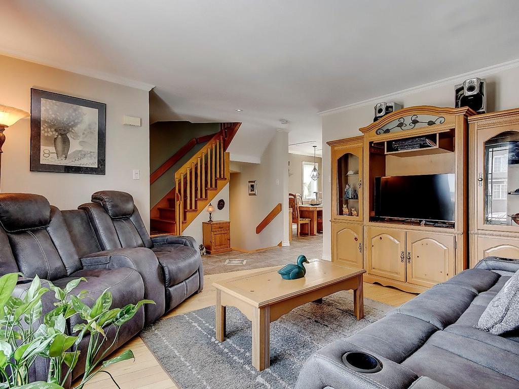 









23


Rue des Patriotes

,
Saint-Basile-le-Grand,




QC
J3N1T3


