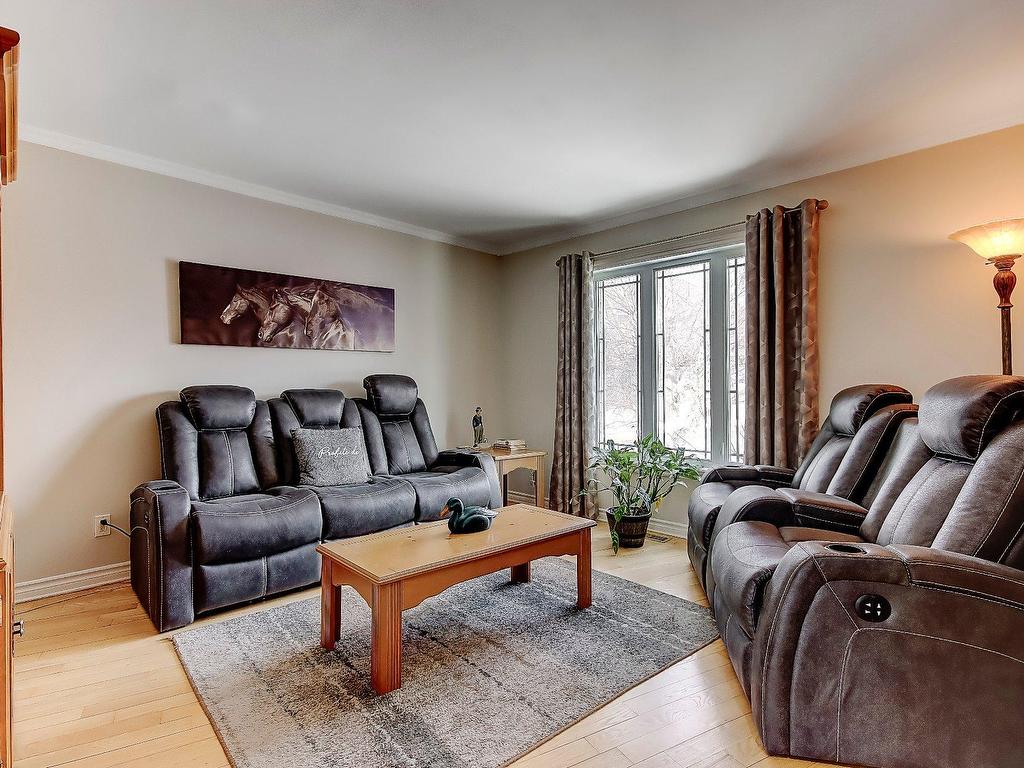 









23


Rue des Patriotes

,
Saint-Basile-le-Grand,




QC
J3N1T3

