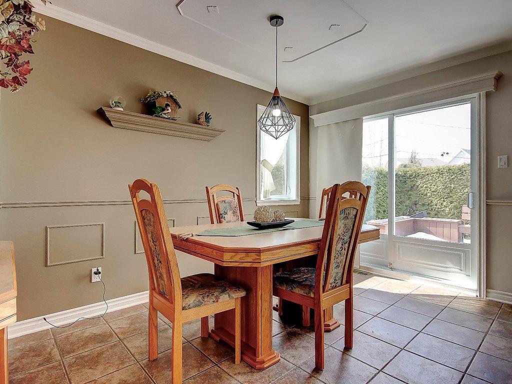









23


Rue des Patriotes

,
Saint-Basile-le-Grand,




QC
J3N1T3

