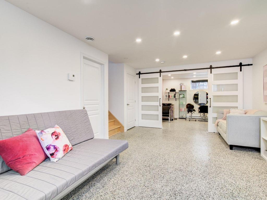 









4185


Rue Léon-Paré

,
Carignan,




QC
J3L7B6

