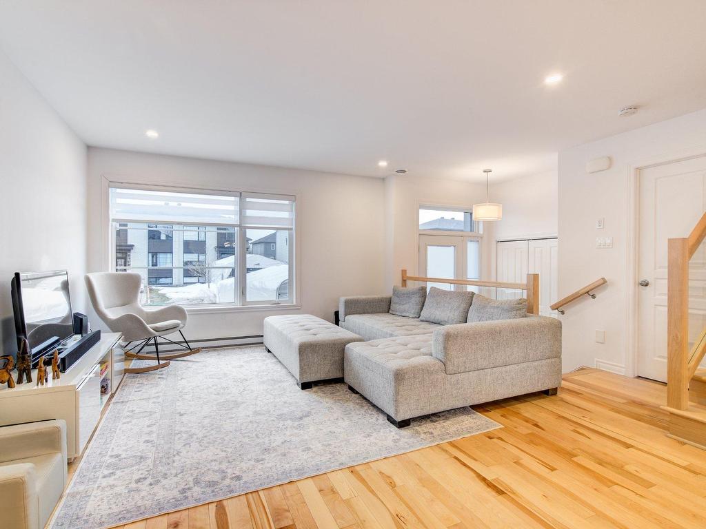 









4185


Rue Léon-Paré

,
Carignan,




QC
J3L7B6

