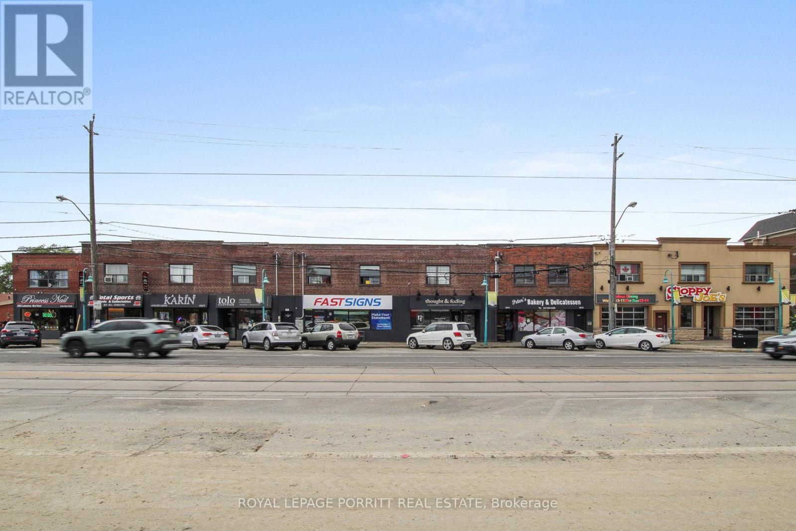 












2 - 3519 LAKE SHORE BOULEVARD W

,
Toronto,




Ontario
M8W1N5

