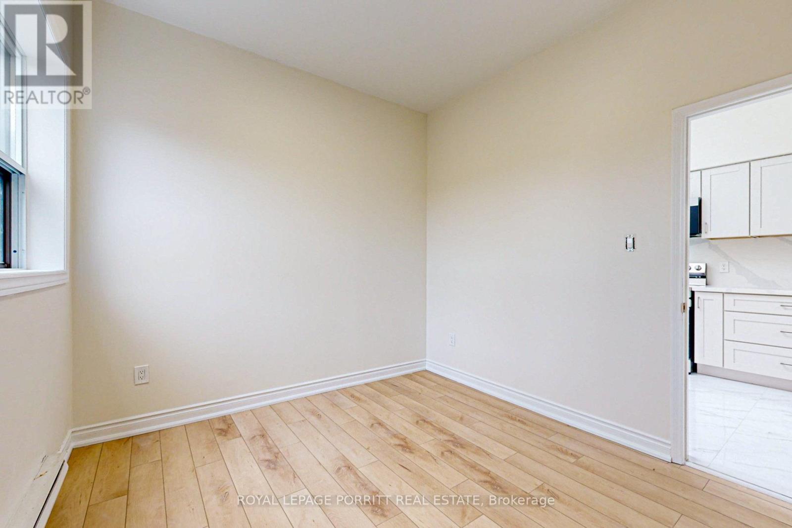 












2 - 3519 LAKE SHORE BOULEVARD W

,
Toronto,




Ontario
M8W1N5

