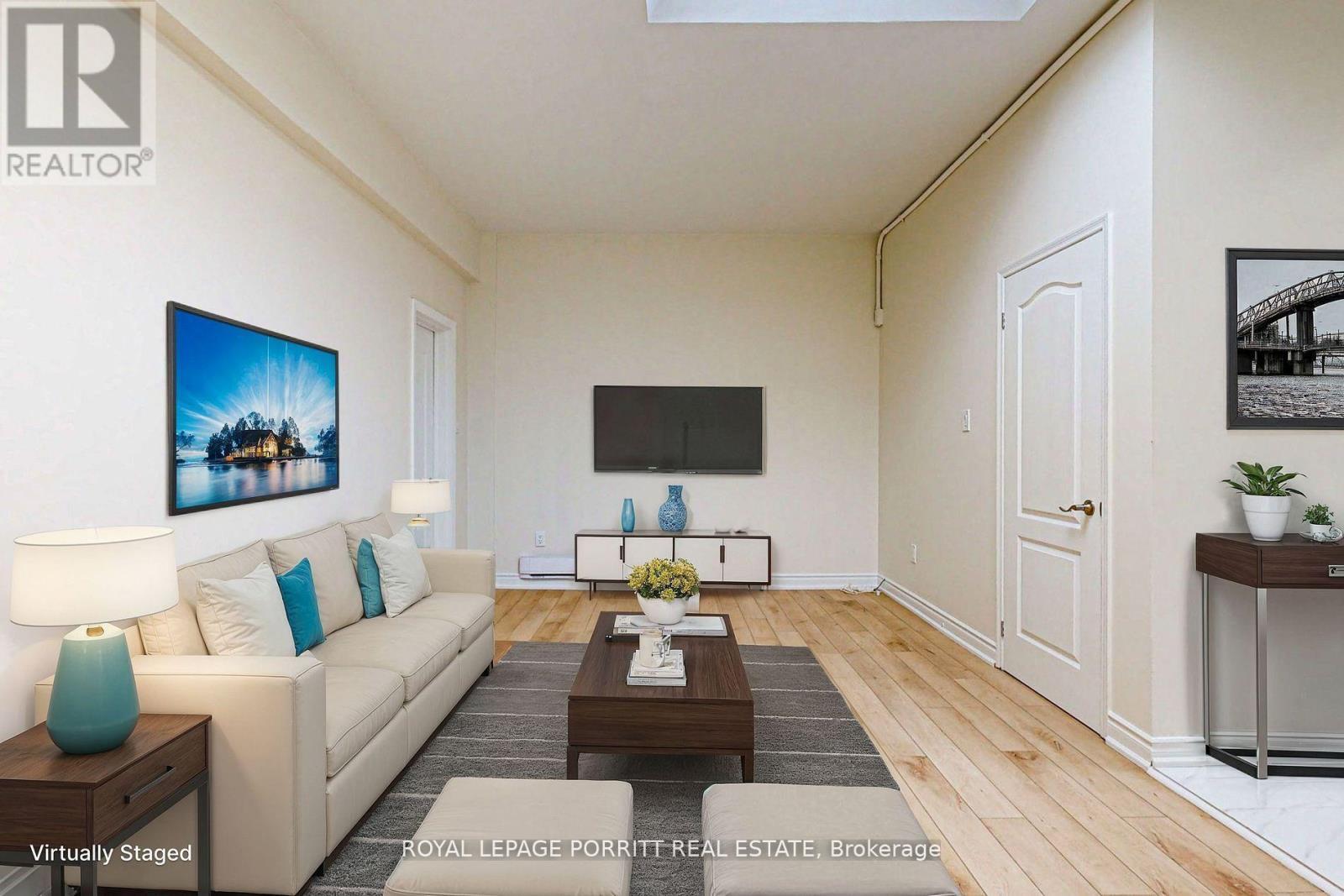 












2 - 3519 LAKE SHORE BOULEVARD W

,
Toronto,




Ontario
M8W1N5

