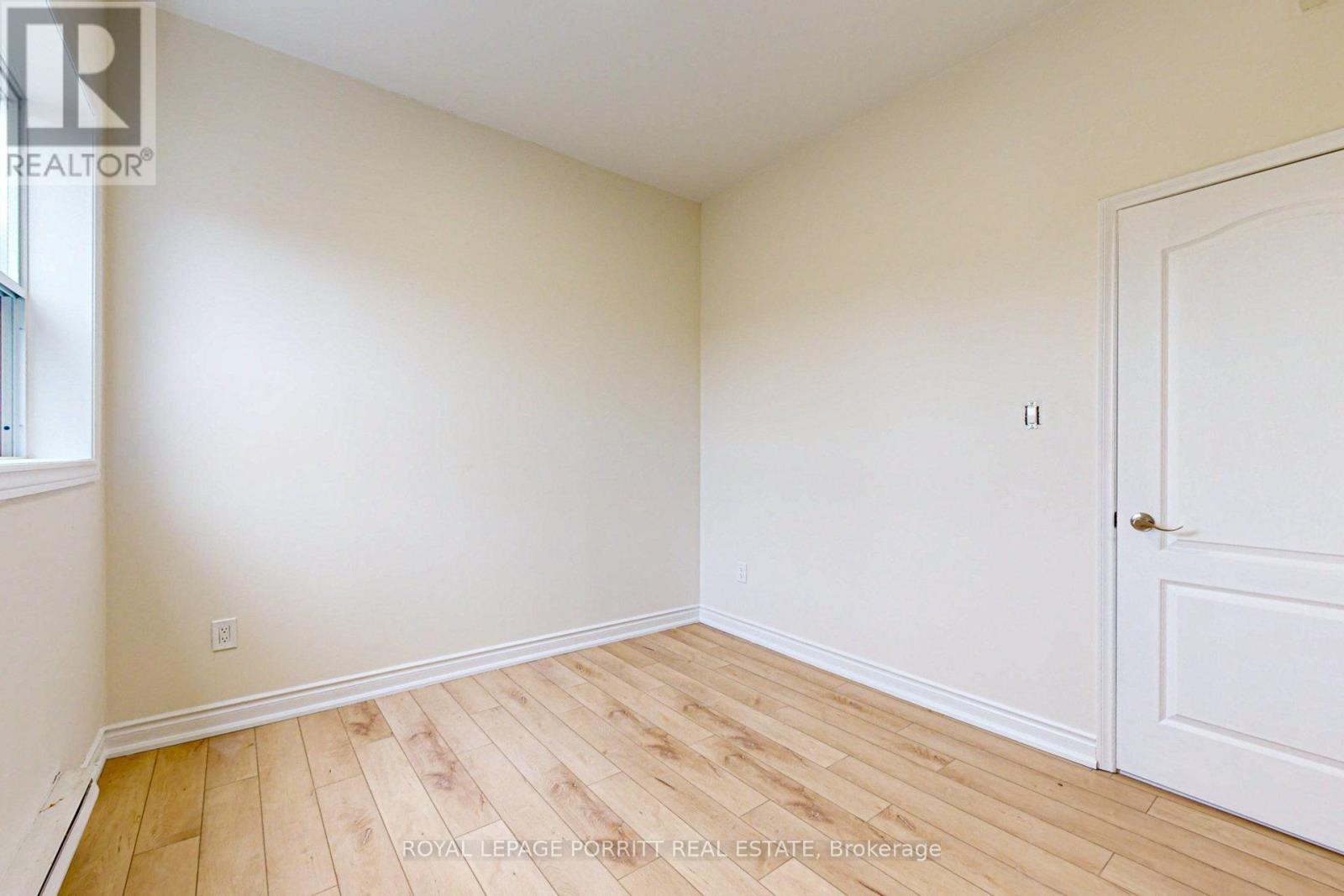 












2 - 3519 LAKE SHORE BOULEVARD W

,
Toronto,




Ontario
M8W1N5

