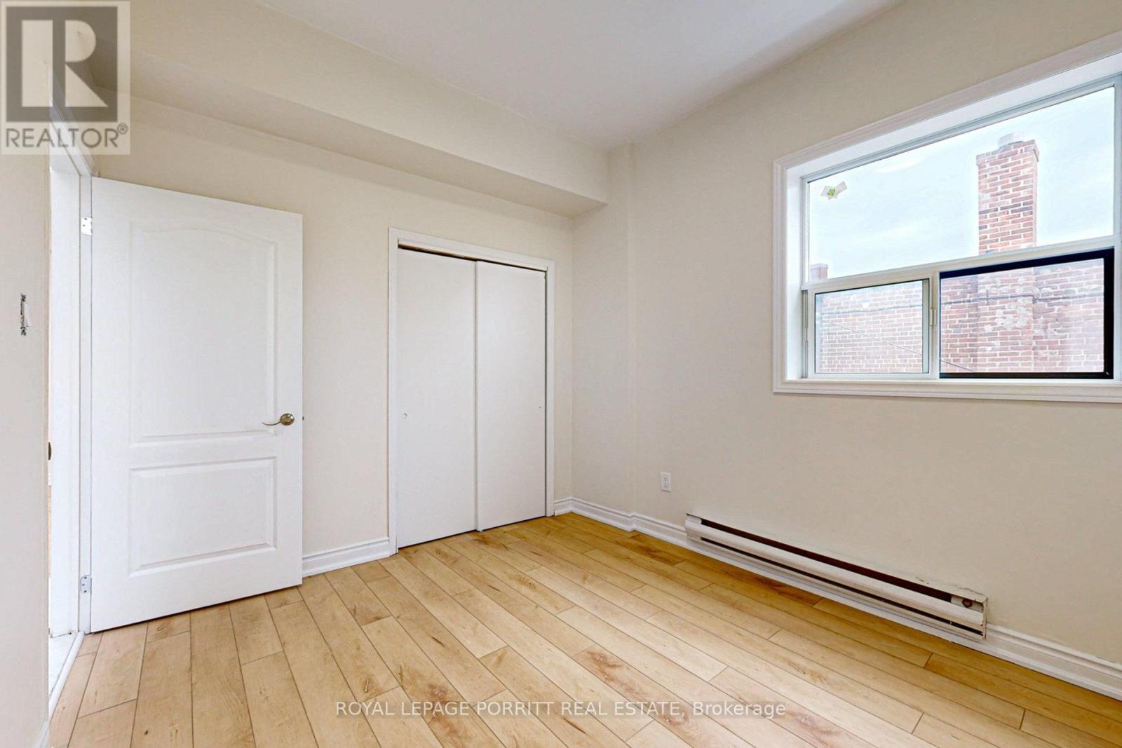 












2 - 3519 LAKE SHORE BOULEVARD W

,
Toronto,




Ontario
M8W1N5

