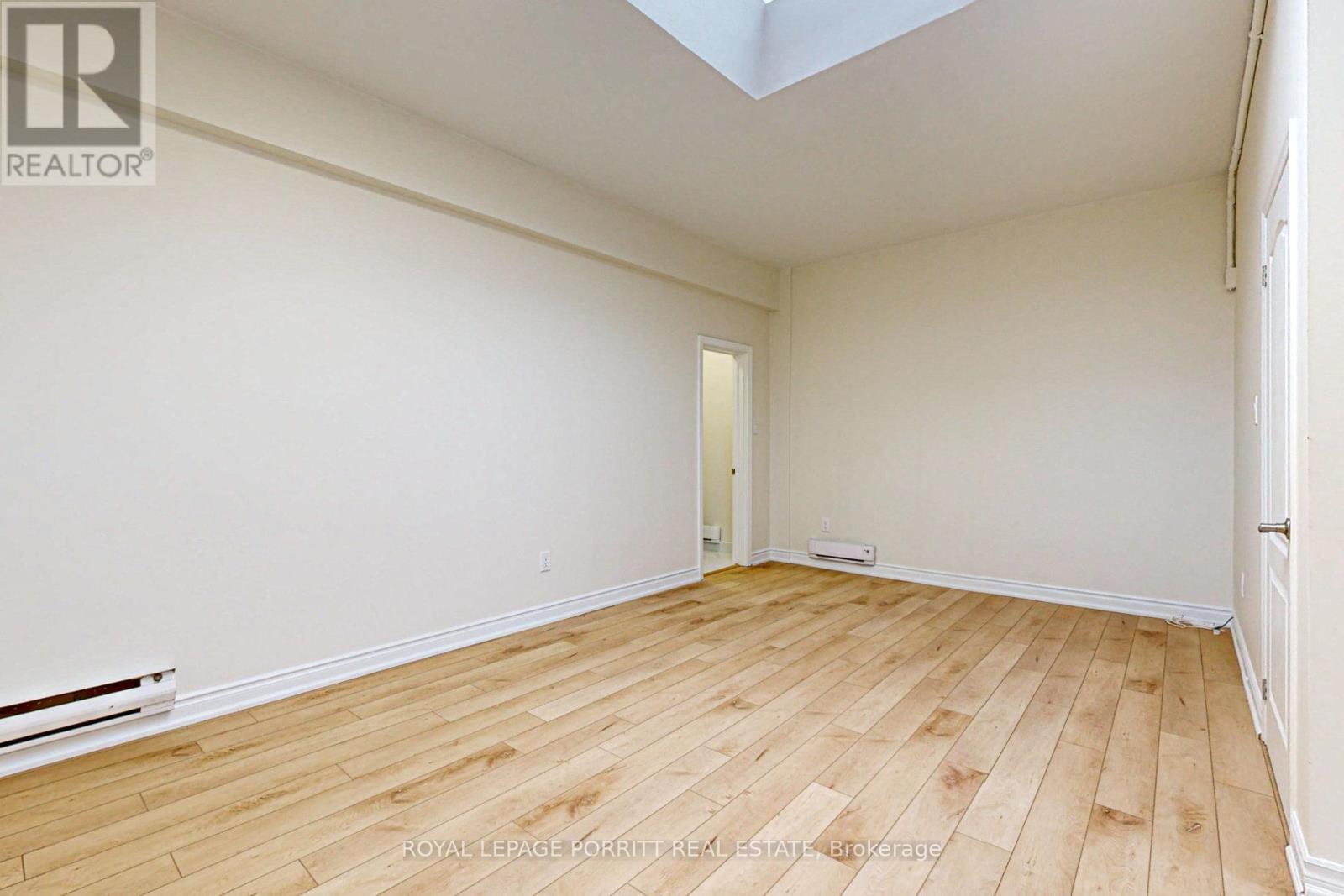 












2 - 3519 LAKE SHORE BOULEVARD W

,
Toronto,




Ontario
M8W1N5

