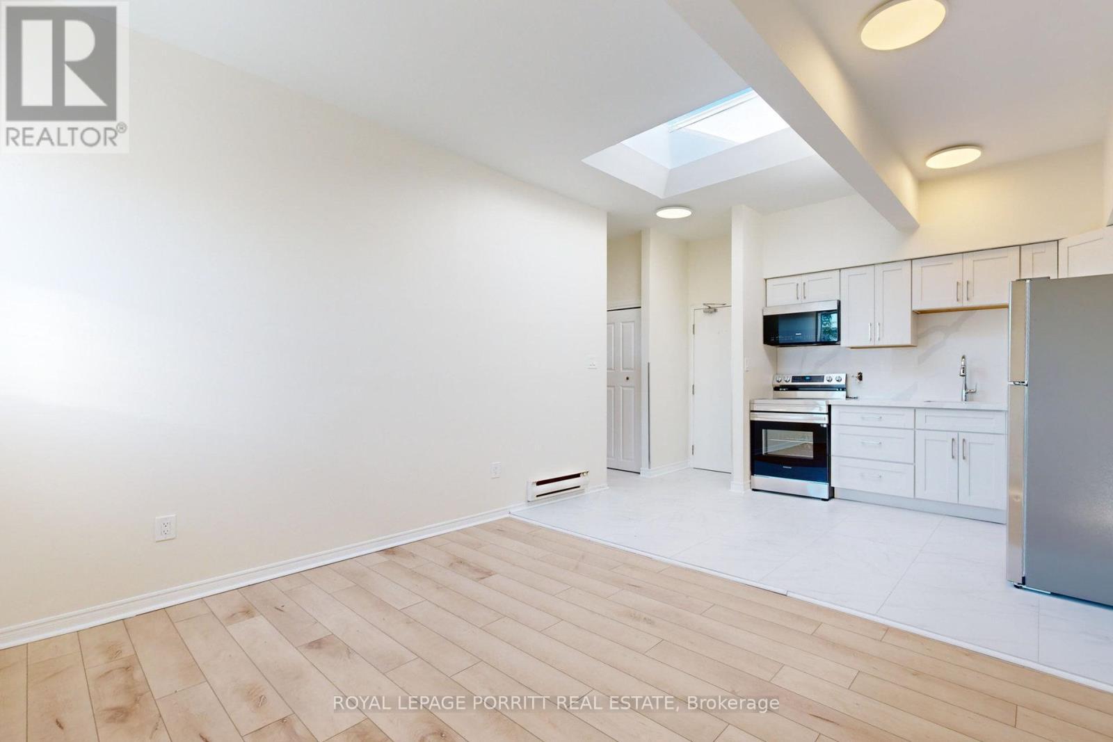 












3 - 3519 LAKE SHORE BOULEVARD W

,
Toronto,




Ontario
M8W1N5

