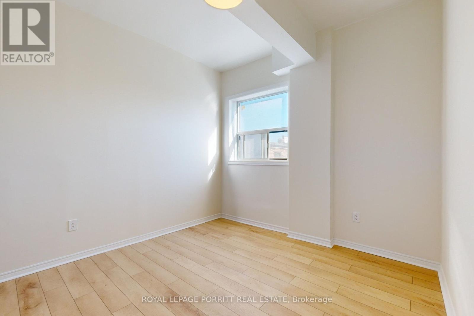 












3 - 3519 LAKE SHORE BOULEVARD W

,
Toronto,




Ontario
M8W1N5

