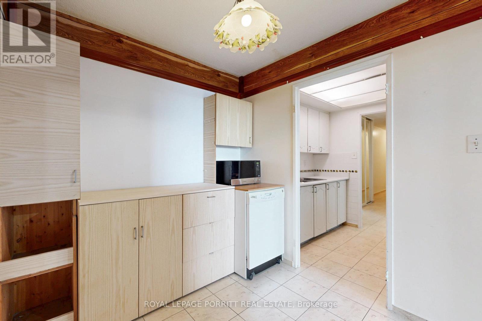 












1808 - 1535 LAKESHORE ROAD E

,
Mississauga,




Ontario
L5E3E2

