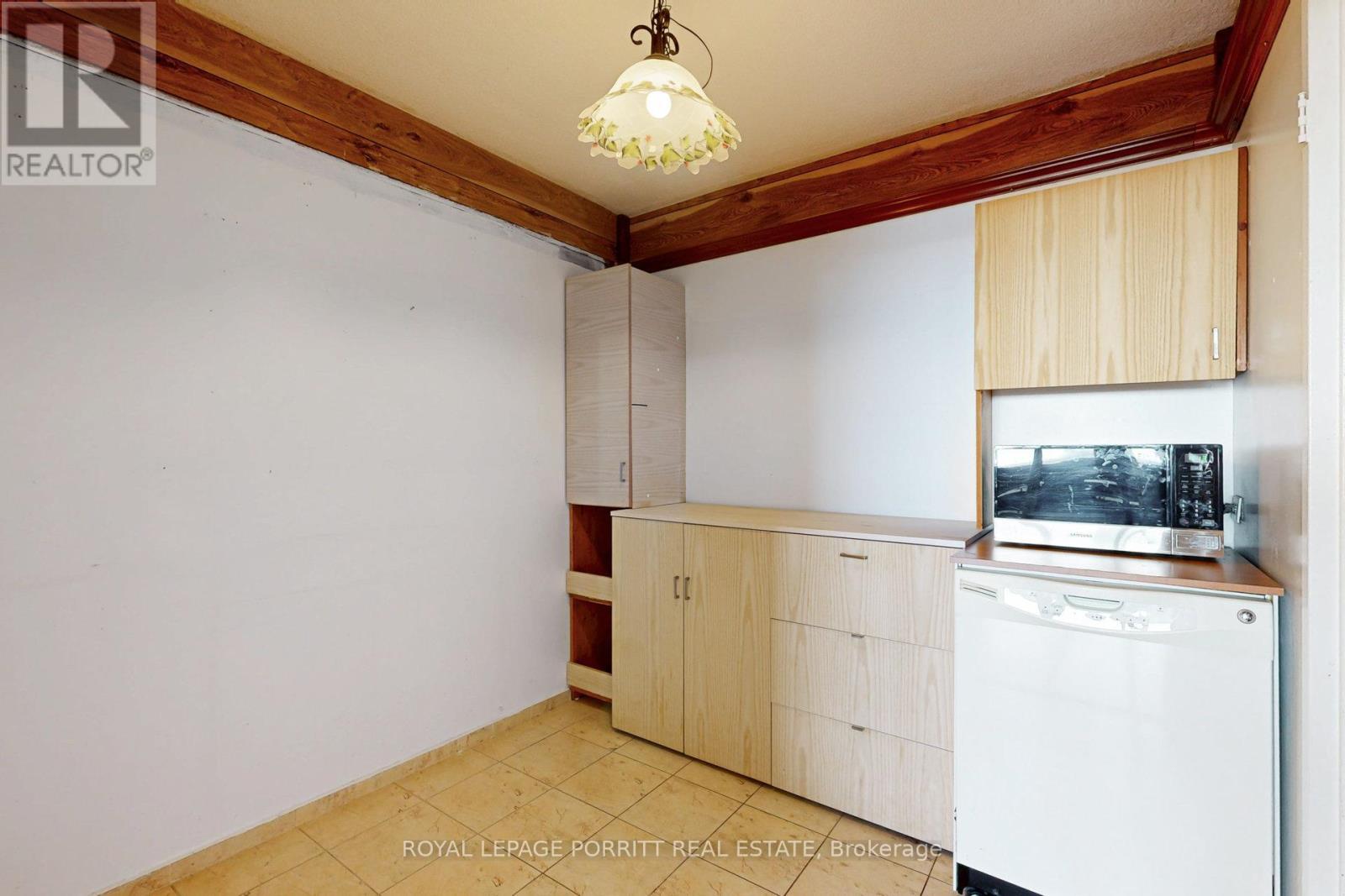 












1808 - 1535 LAKESHORE ROAD E

,
Mississauga,




Ontario
L5E3E2

