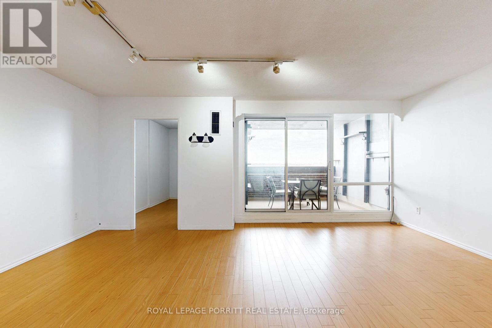 












1808 - 1535 LAKESHORE ROAD E

,
Mississauga,




Ontario
L5E3E2

