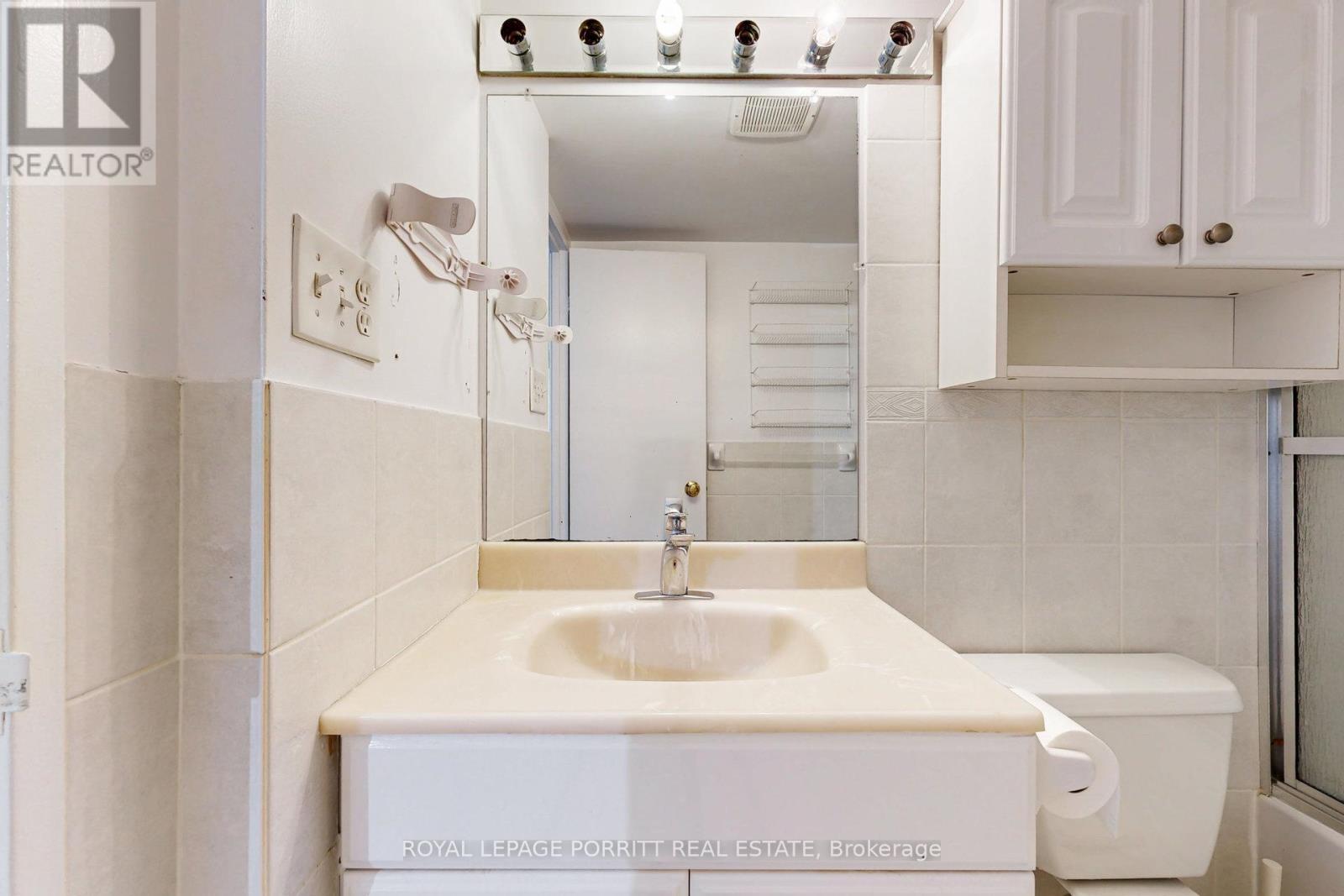 












1808 - 1535 LAKESHORE ROAD E

,
Mississauga,




Ontario
L5E3E2

