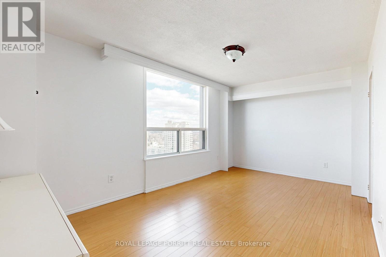 












1808 - 1535 LAKESHORE ROAD E

,
Mississauga,




Ontario
L5E3E2

