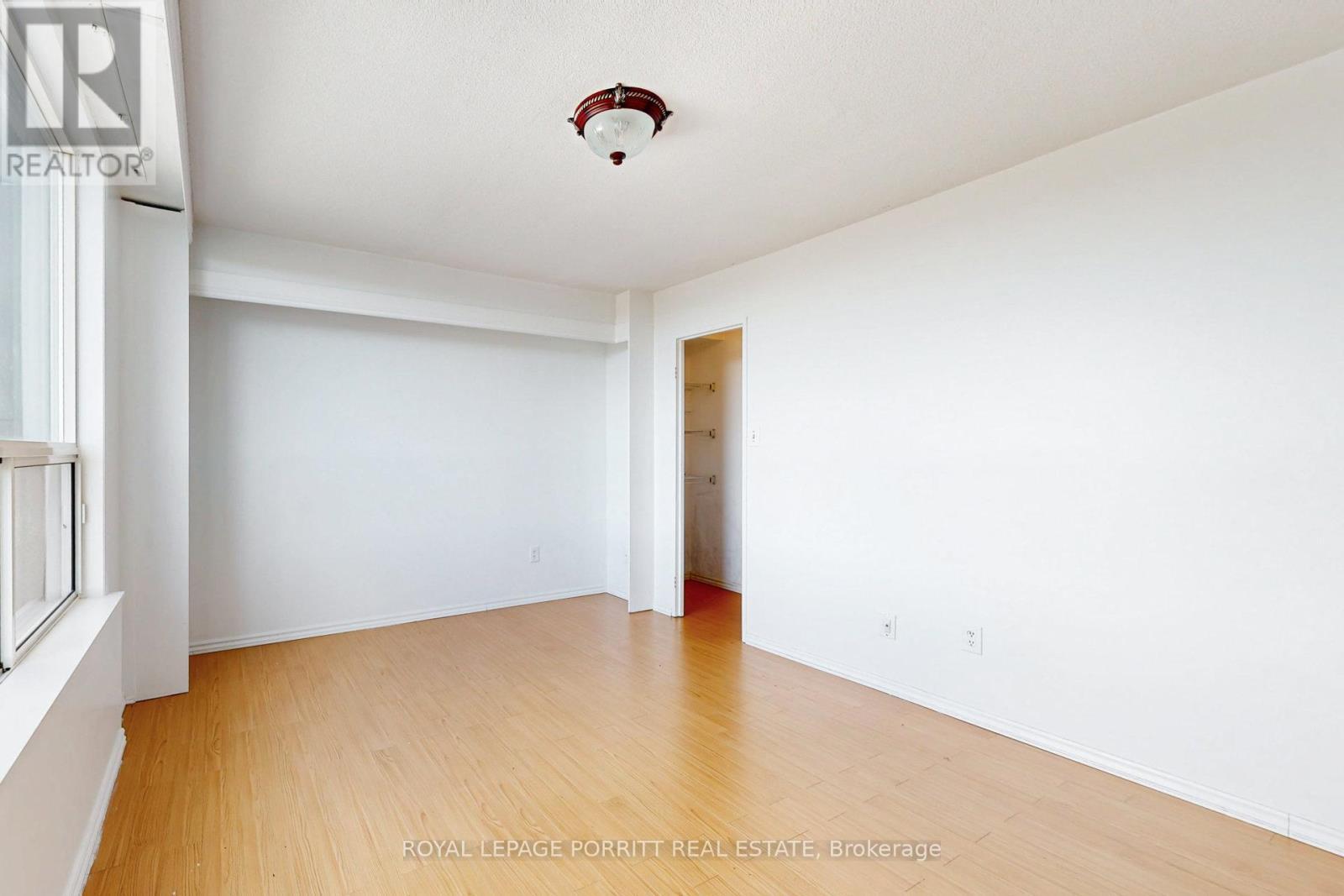 












1808 - 1535 LAKESHORE ROAD E

,
Mississauga,




Ontario
L5E3E2

