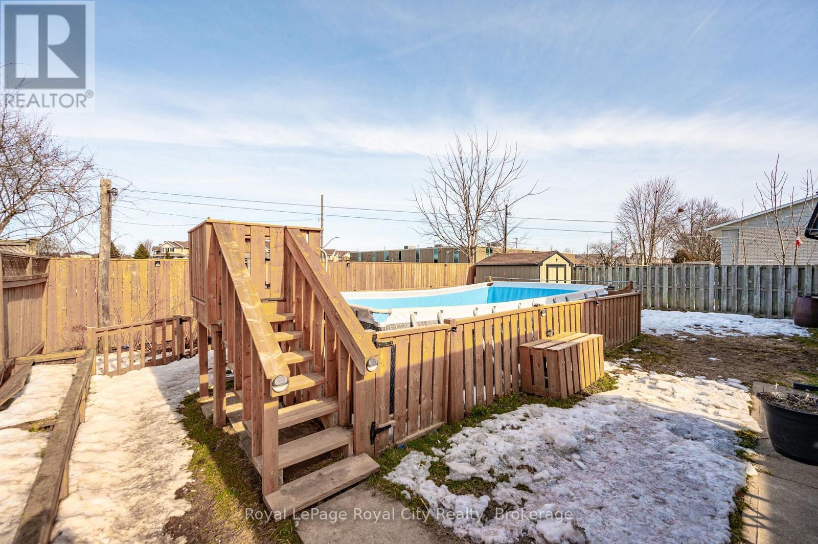 












18 ISLINGTON AVENUE

,
Guelph (Victoria North),




Ontario
N1E6K7

