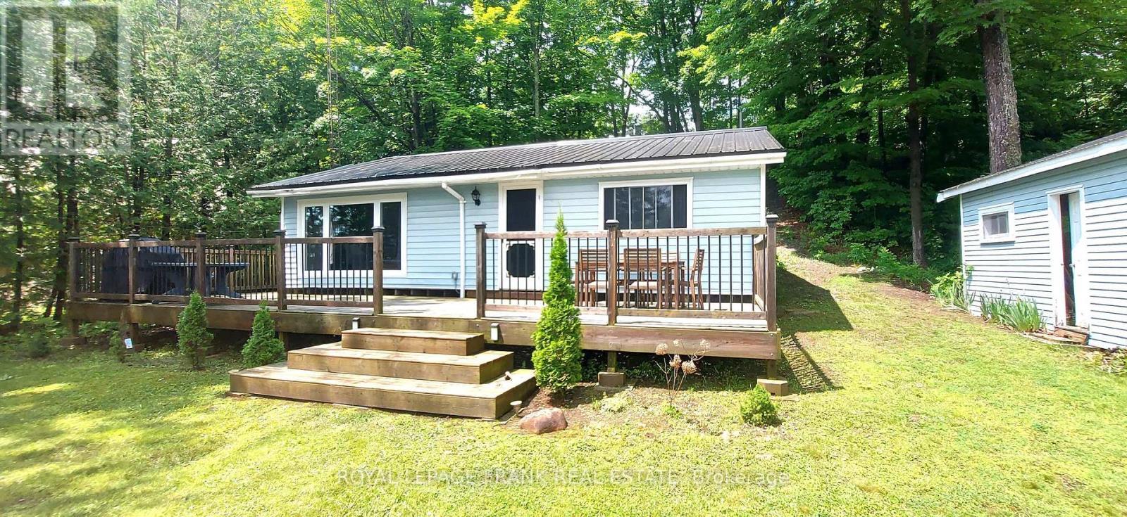 












744D MARBLE POINT ROAD

,
Marmora and Lake (Marmora Ward),




Ontario
K0K2M0

