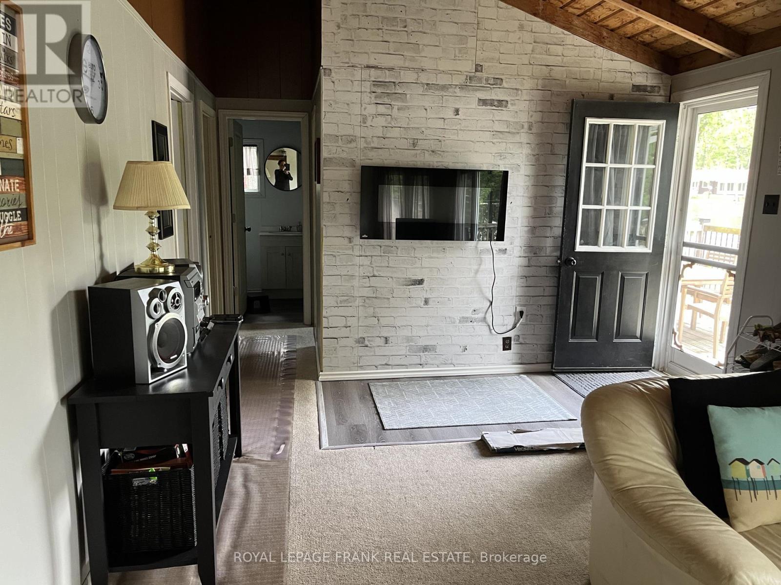 












744D MARBLE POINT ROAD

,
Marmora and Lake (Marmora Ward),




Ontario
K0K2M0

