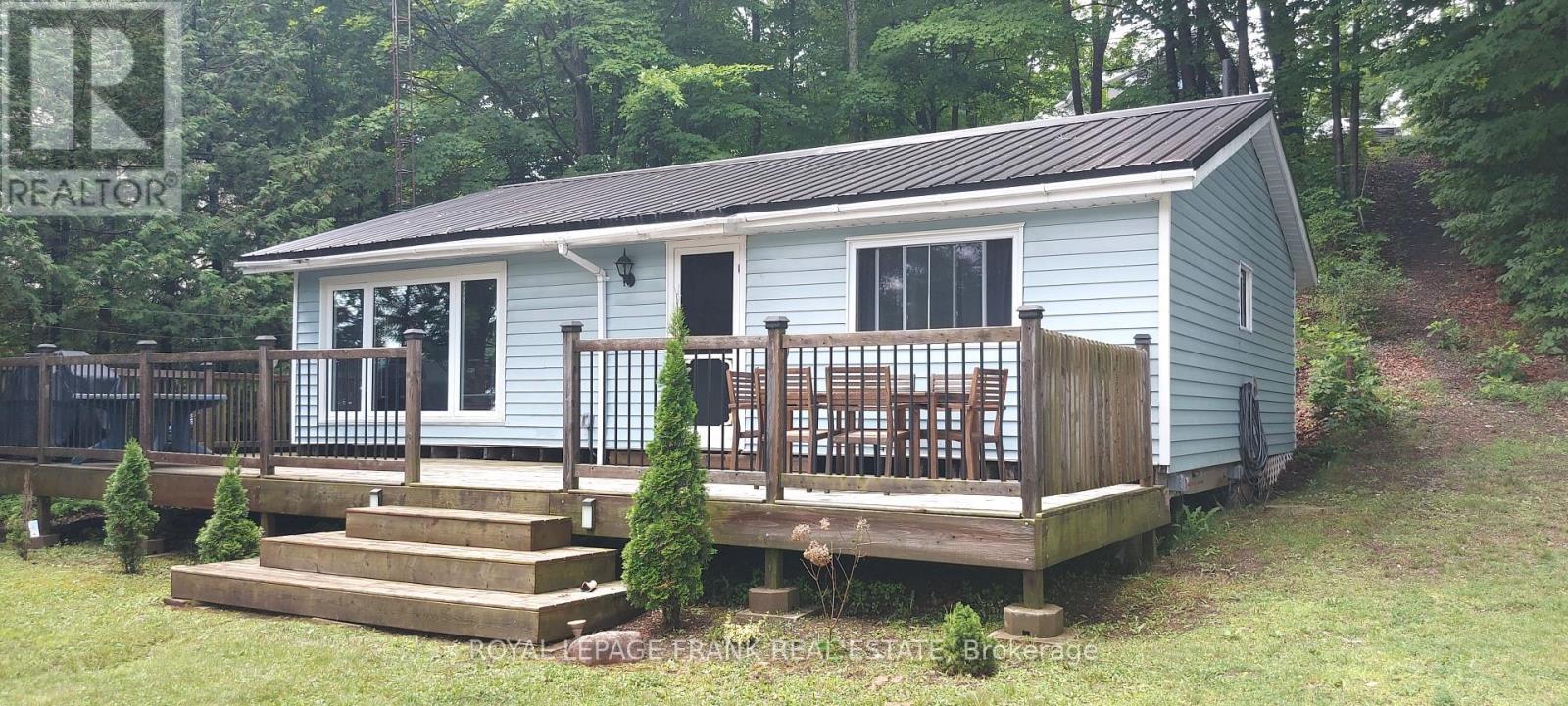 












744D MARBLE POINT ROAD

,
Marmora and Lake (Marmora Ward),




Ontario
K0K2M0

