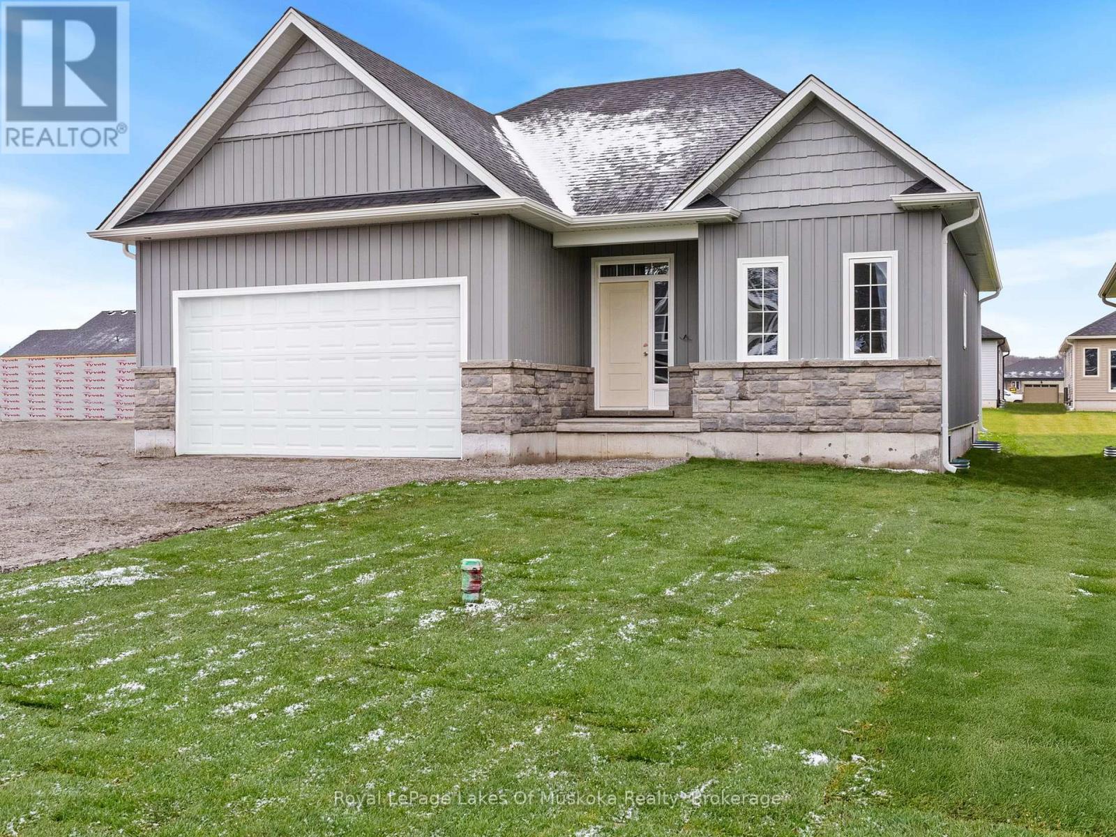 












132 BRANDON AVENUE

,
Severn (Coldwater),




Ontario
L0K1E0


