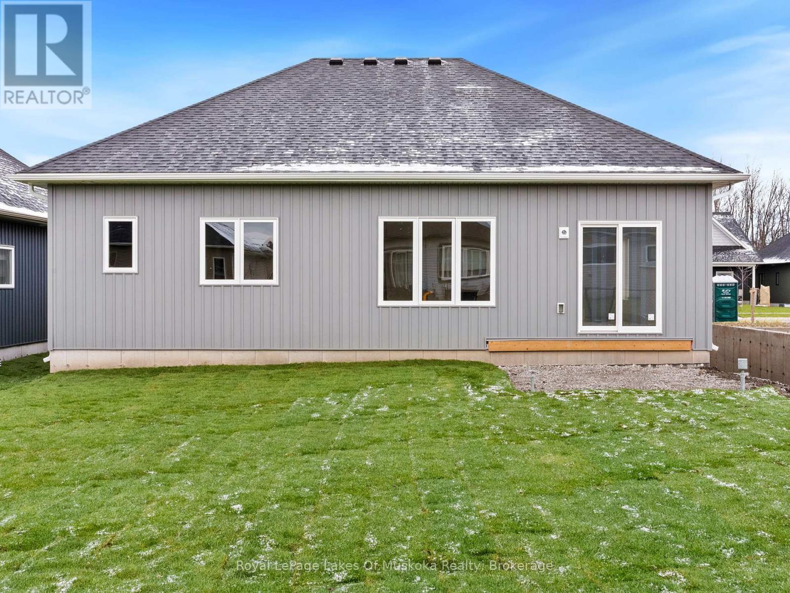 












132 BRANDON AVENUE

,
Severn (Coldwater),




Ontario
L0K1E0

