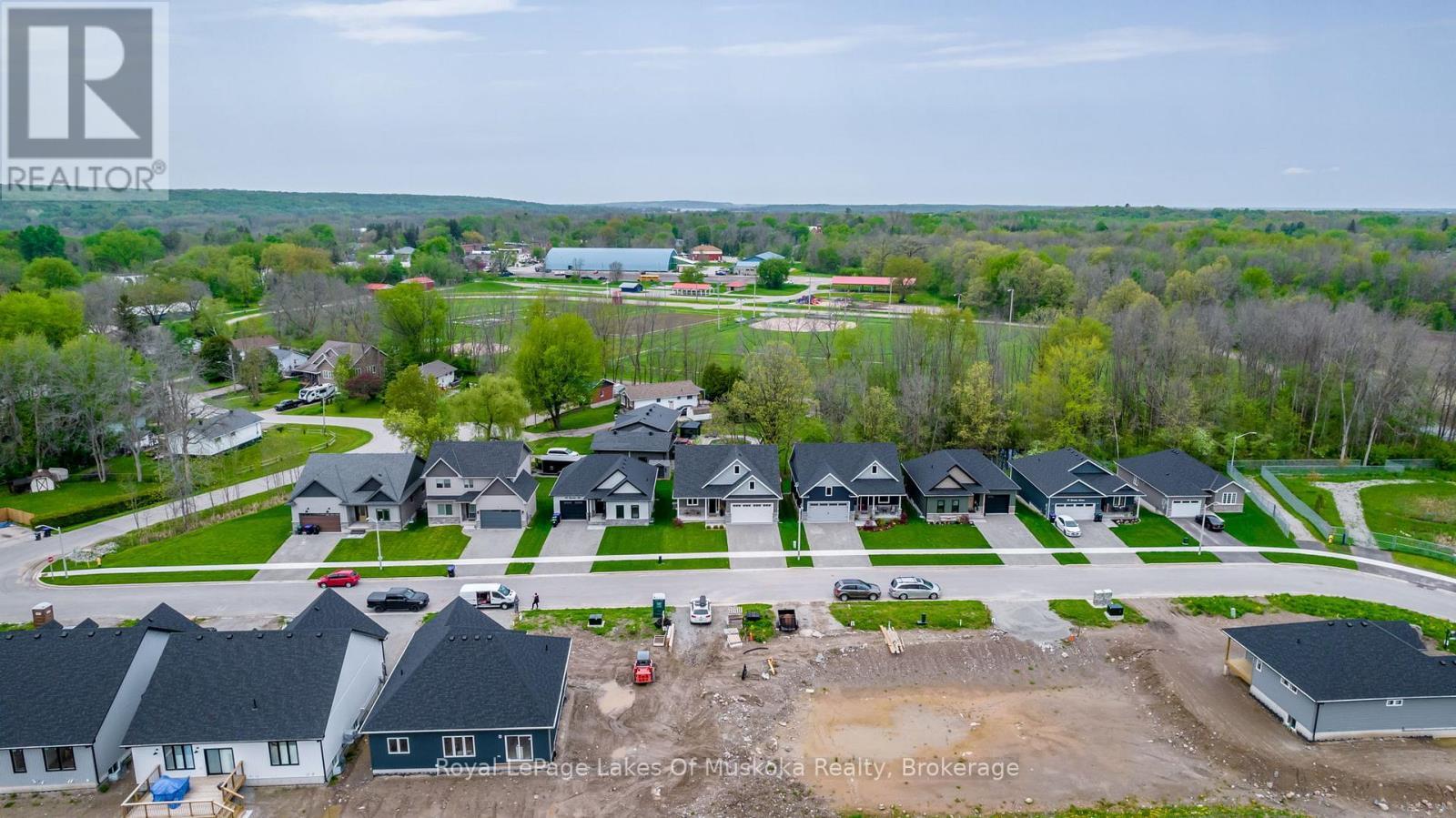 












132 BRANDON AVENUE

,
Severn (Coldwater),




Ontario
L0K1E0

