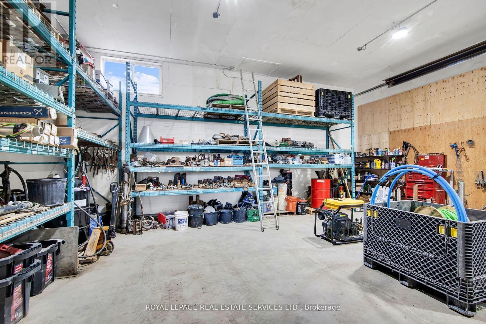 












197 WANDA STREET

,
Bradford West Gwillimbury,







Ontario
L3Z4B9

