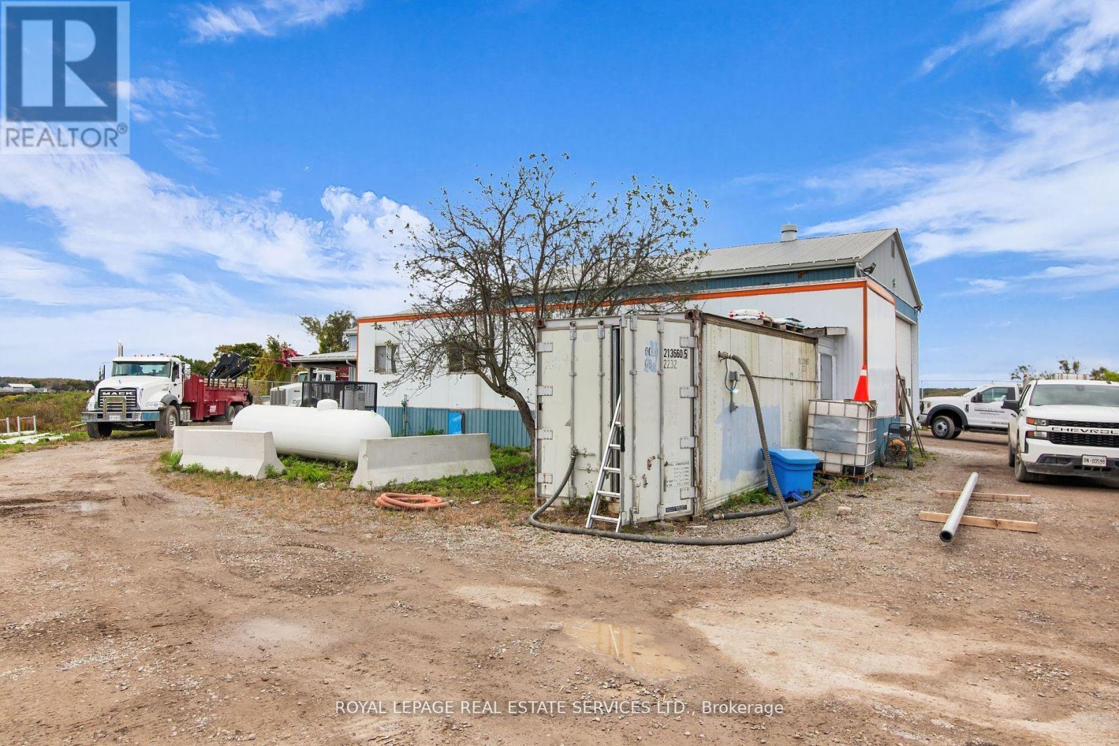 












197 WANDA STREET

,
Bradford West Gwillimbury,







Ontario
L3Z4B9


