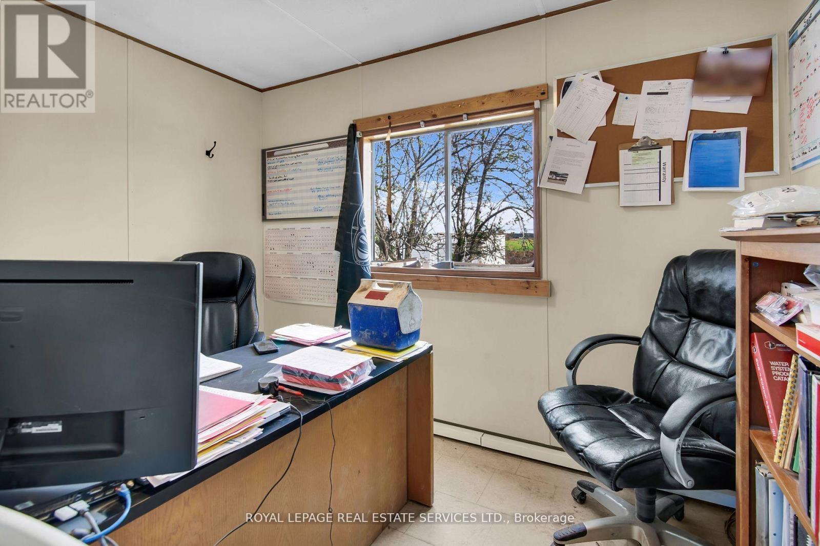 












197 WANDA STREET

,
Bradford West Gwillimbury,







Ontario
L3Z4B9

