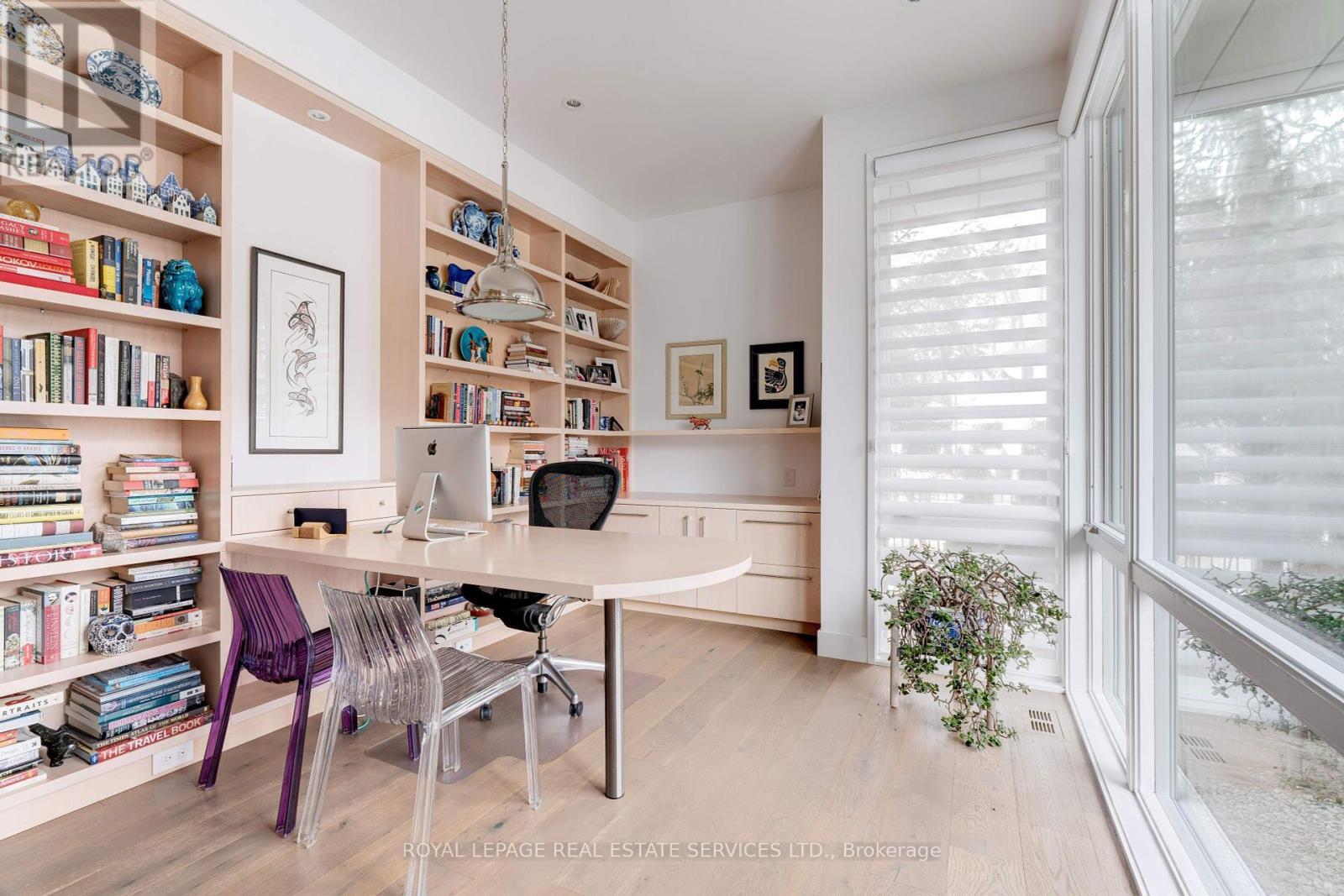 












1104 BALMORAL PLACE

,
Oakville,




Ontario
L6J2C9


