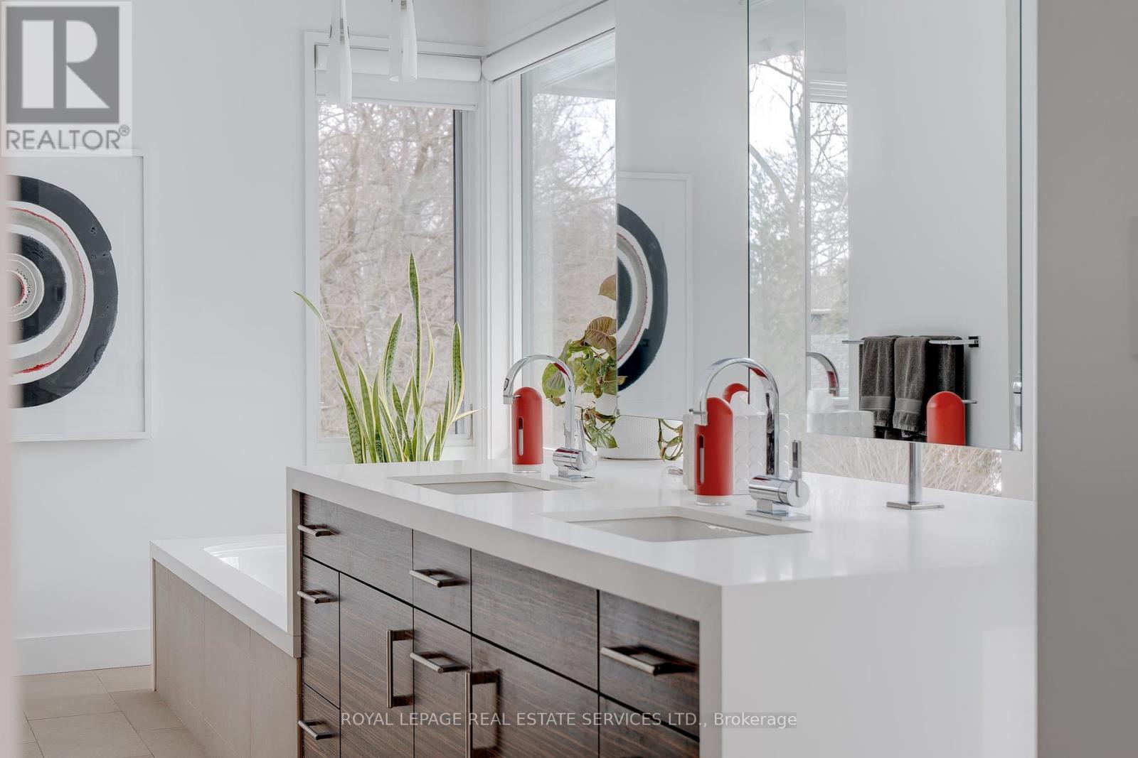 












1104 BALMORAL PLACE

,
Oakville,




Ontario
L6J2C9

