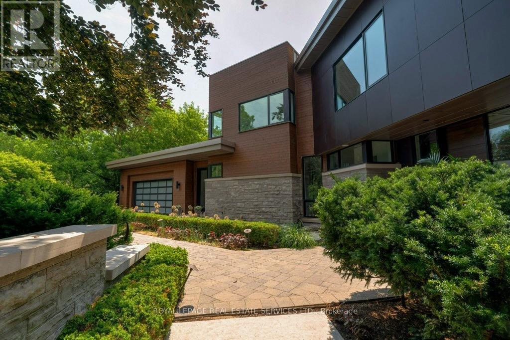 












1104 BALMORAL PLACE

,
Oakville,




Ontario
L6J2C9

