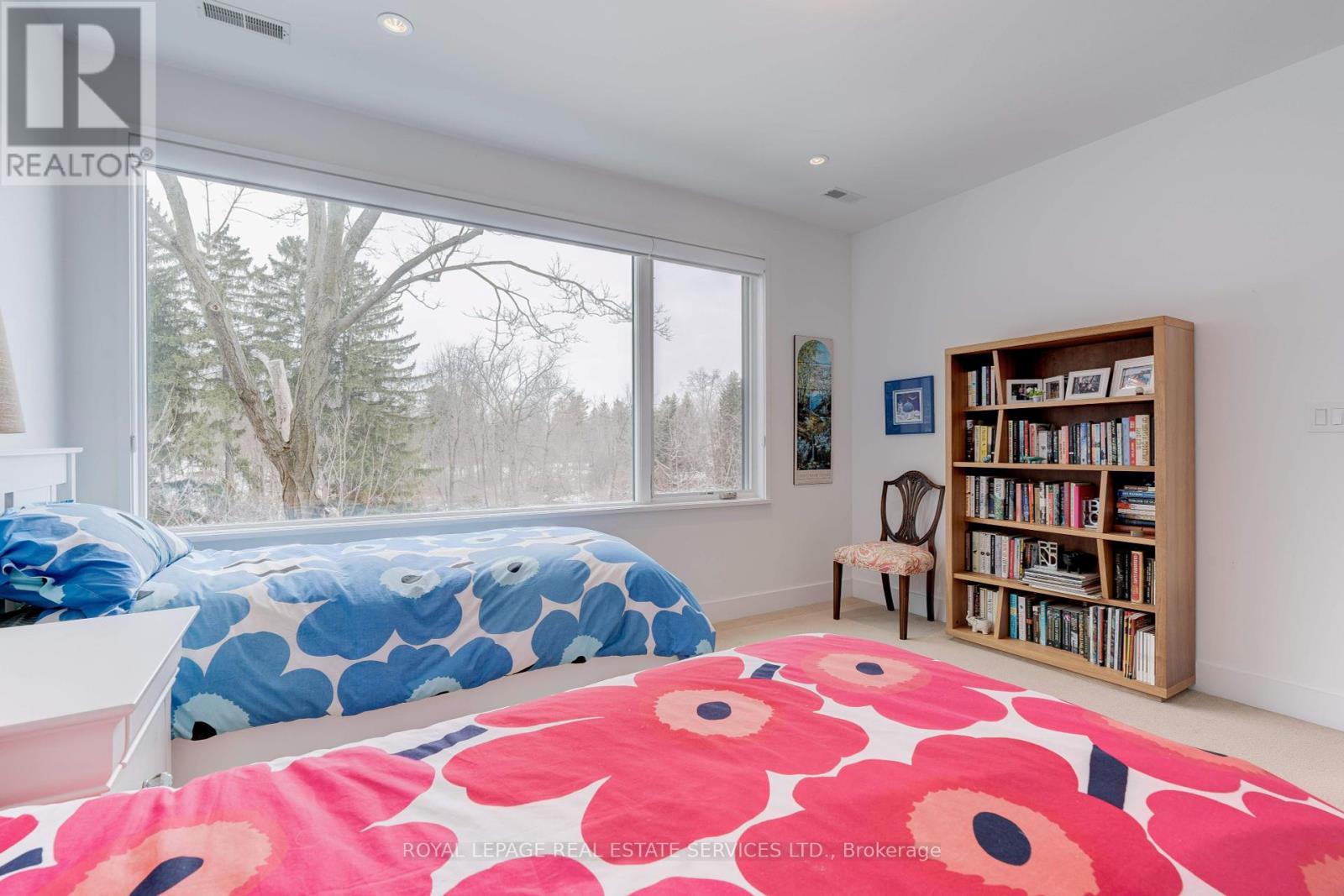 












1104 BALMORAL PLACE

,
Oakville,




Ontario
L6J2C9

