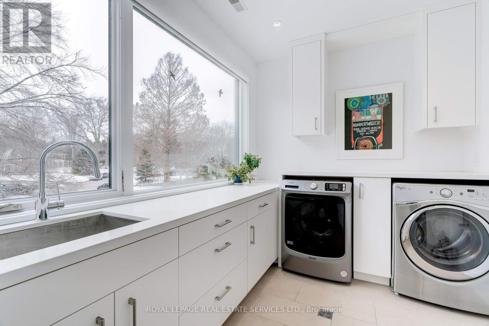 












1104 BALMORAL PLACE

,
Oakville,




Ontario
L6J2C9

