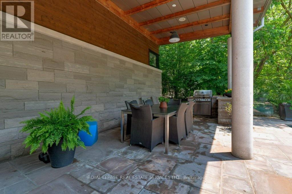 












1104 BALMORAL PLACE

,
Oakville,




Ontario
L6J2C9

