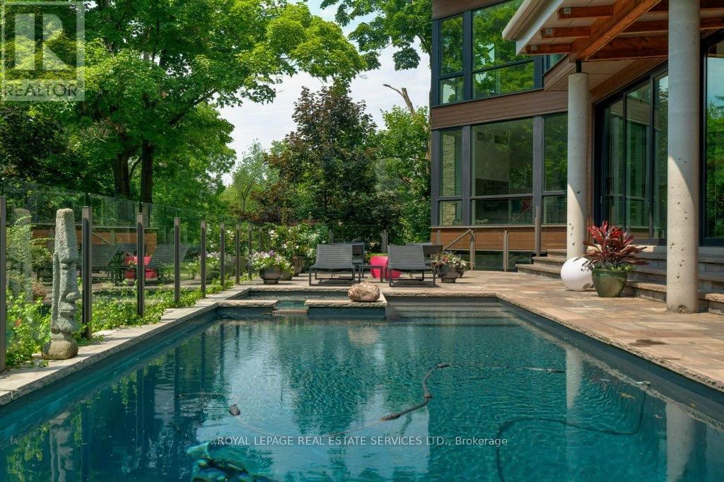 












1104 BALMORAL PLACE

,
Oakville,




Ontario
L6J2C9

