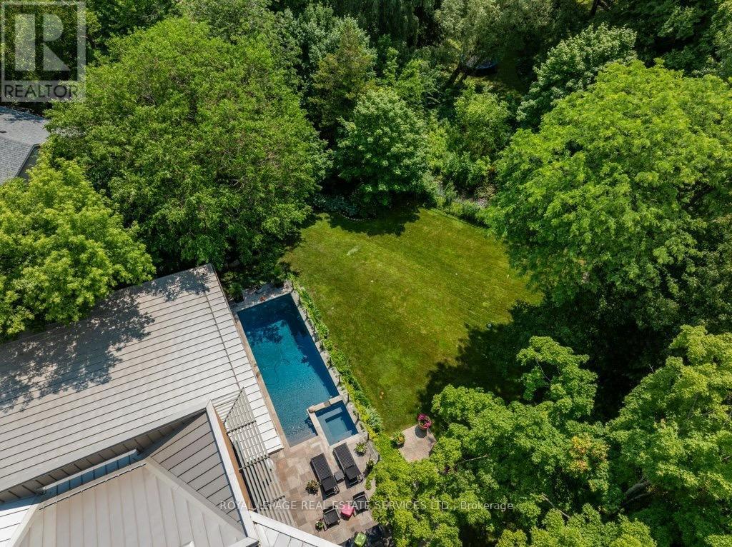 












1104 BALMORAL PLACE

,
Oakville,




Ontario
L6J2C9

