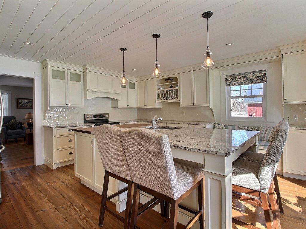 









18


Rue Meadow

,
Hatley - Municipalité,




QC
J0B4B0

