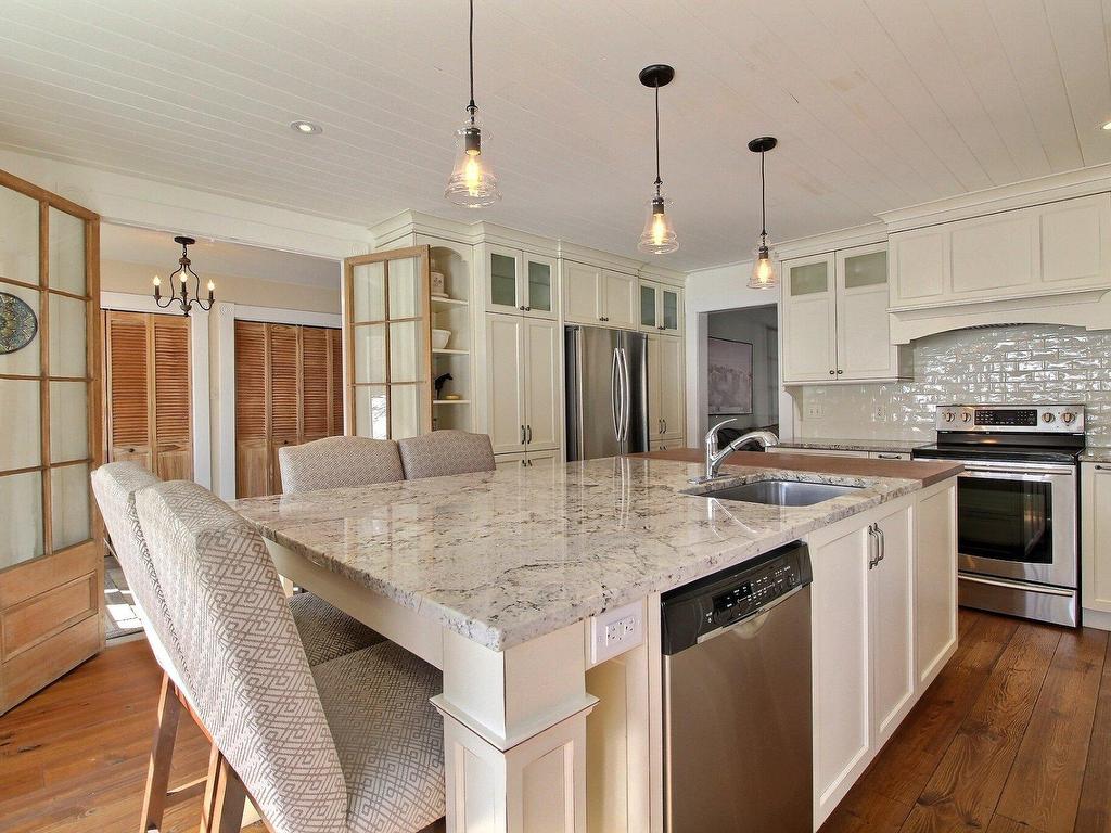 









18


Rue Meadow

,
Hatley - Municipalité,




QC
J0B4B0

