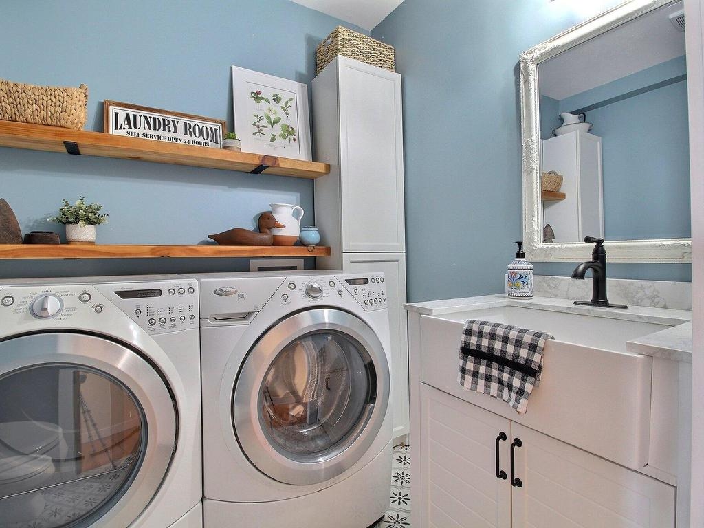 









18


Rue Meadow

,
Hatley - Municipalité,




QC
J0B4B0

