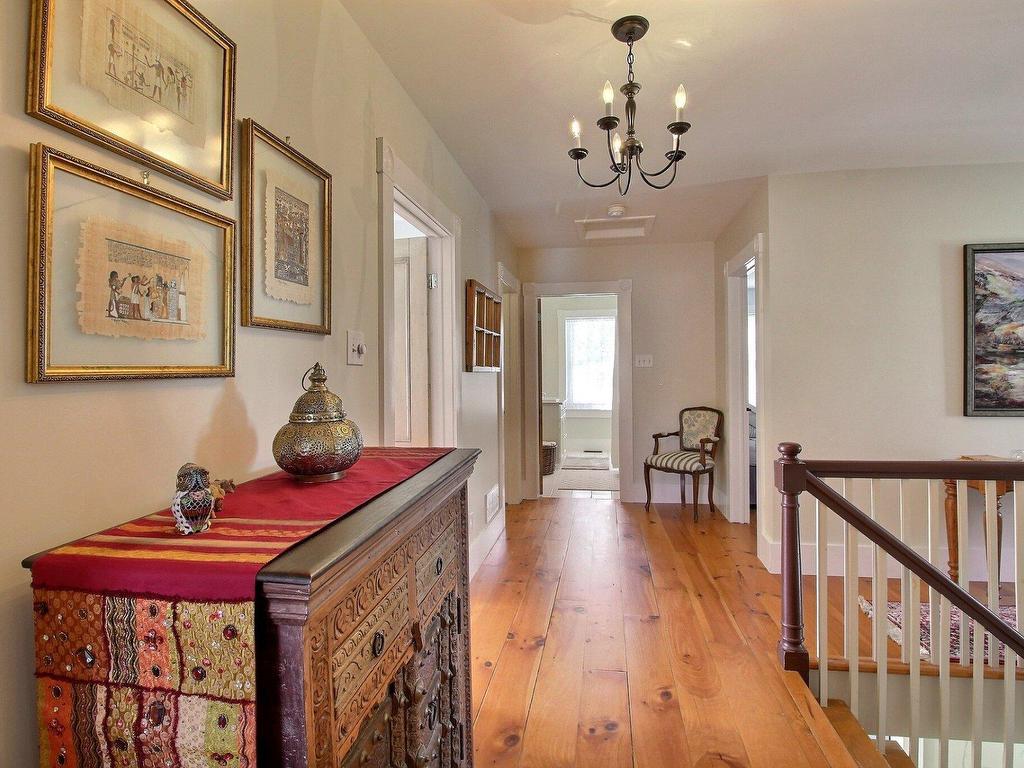 









18


Rue Meadow

,
Hatley - Municipalité,




QC
J0B4B0

