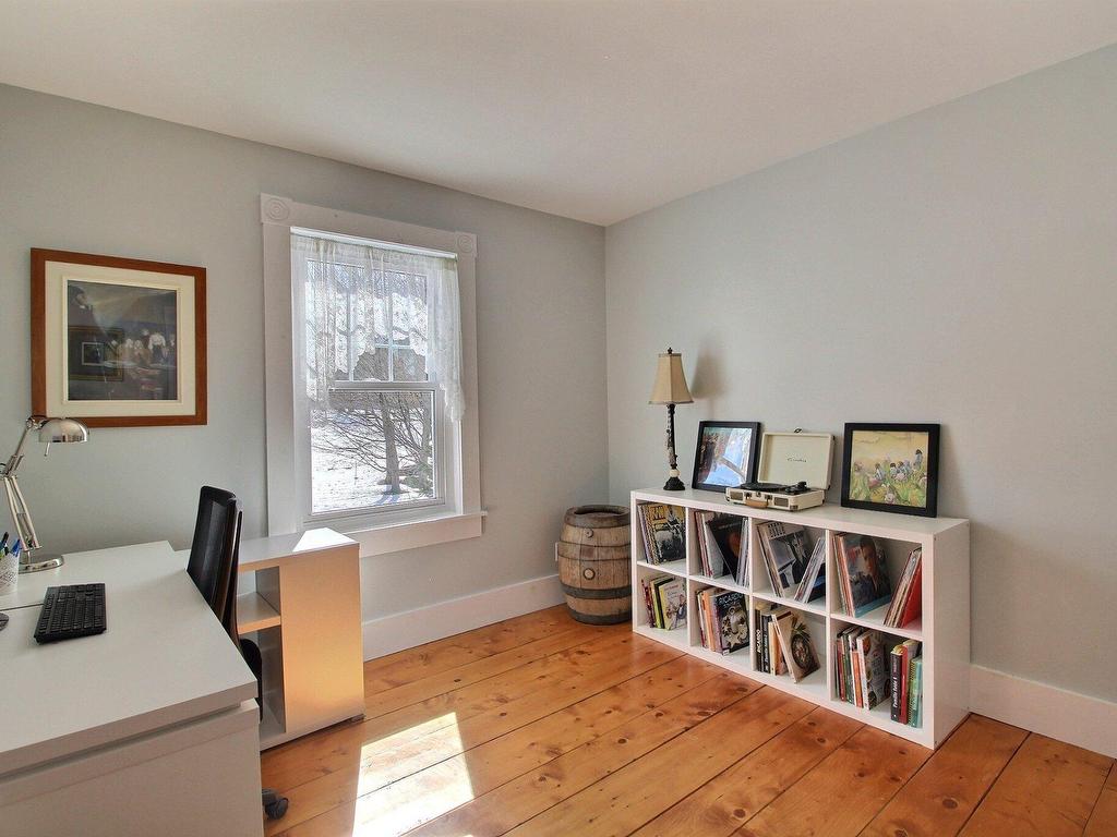 









18


Rue Meadow

,
Hatley - Municipalité,




QC
J0B4B0

