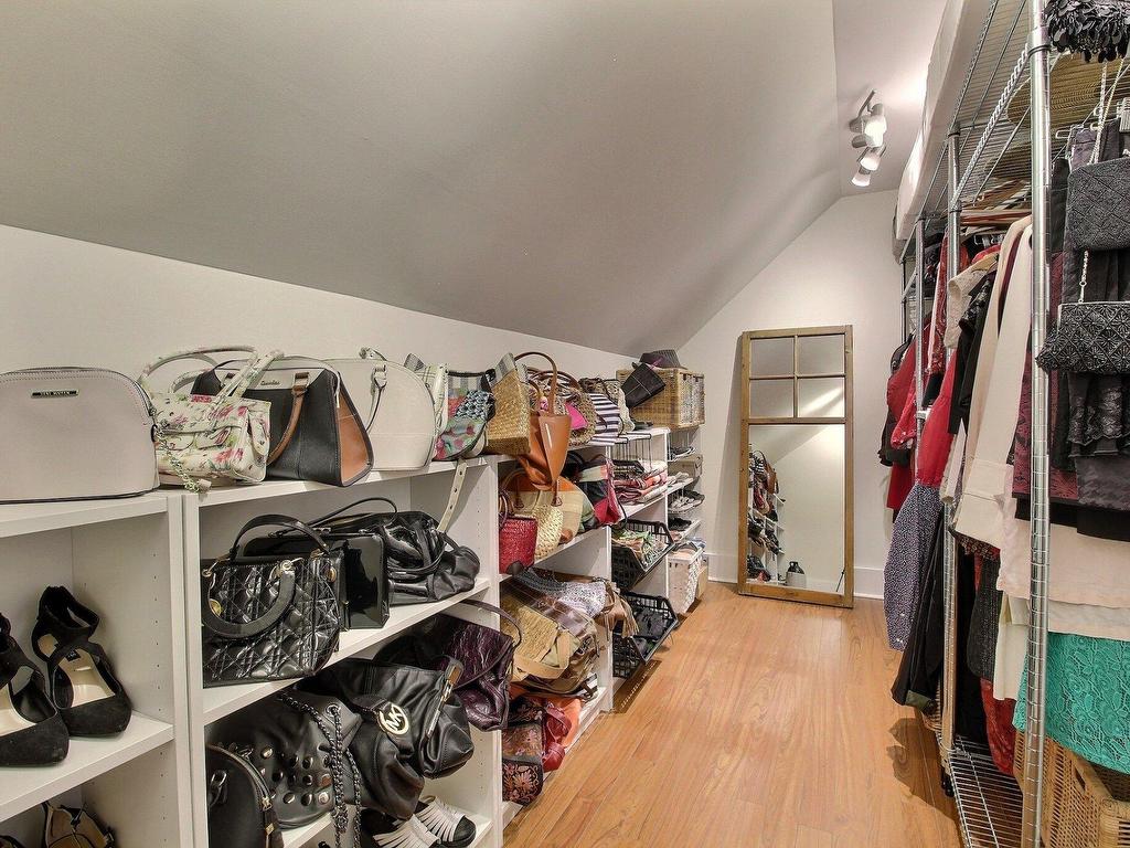 









18


Rue Meadow

,
Hatley - Municipalité,




QC
J0B4B0

