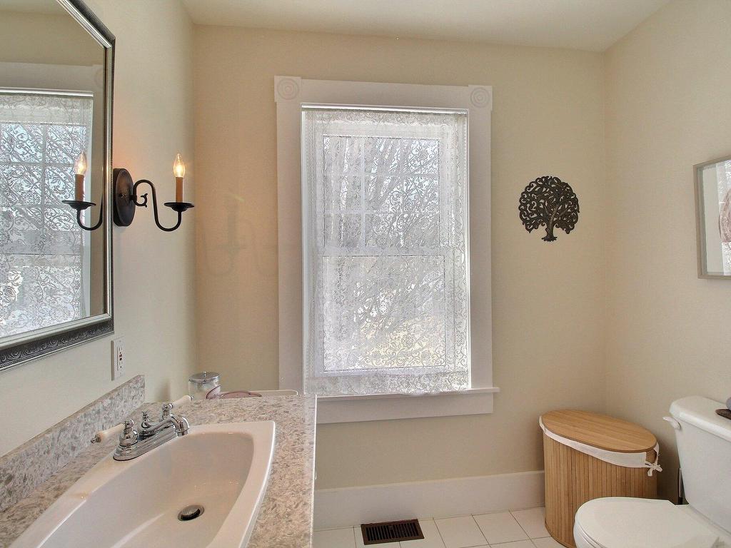 









18


Rue Meadow

,
Hatley - Municipalité,




QC
J0B4B0

