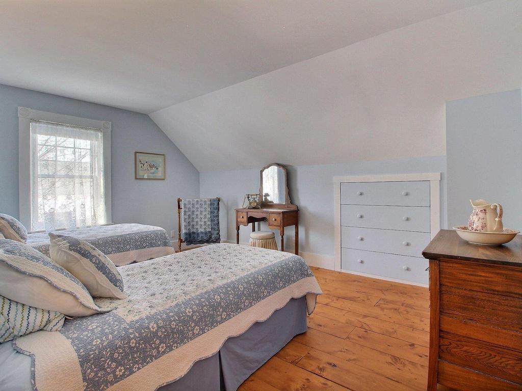 









18


Rue Meadow

,
Hatley - Municipalité,




QC
J0B4B0

