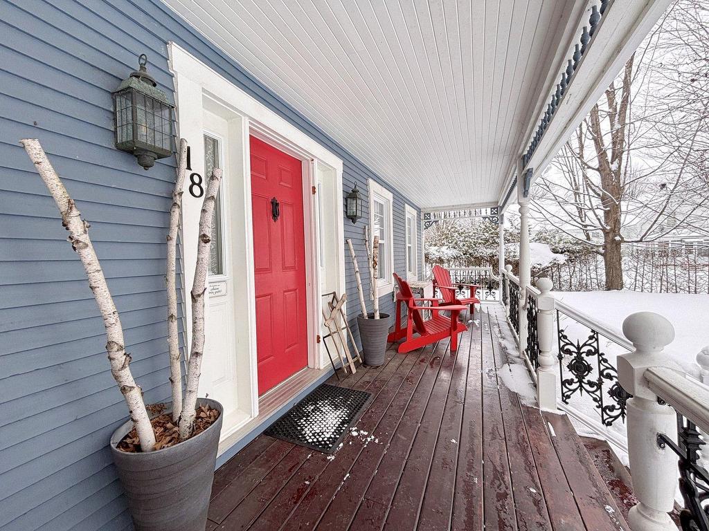 









18


Rue Meadow

,
Hatley - Municipalité,




QC
J0B4B0

