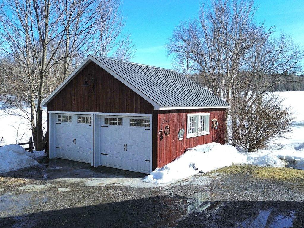









18


Rue Meadow

,
Hatley - Municipalité,




QC
J0B4B0

