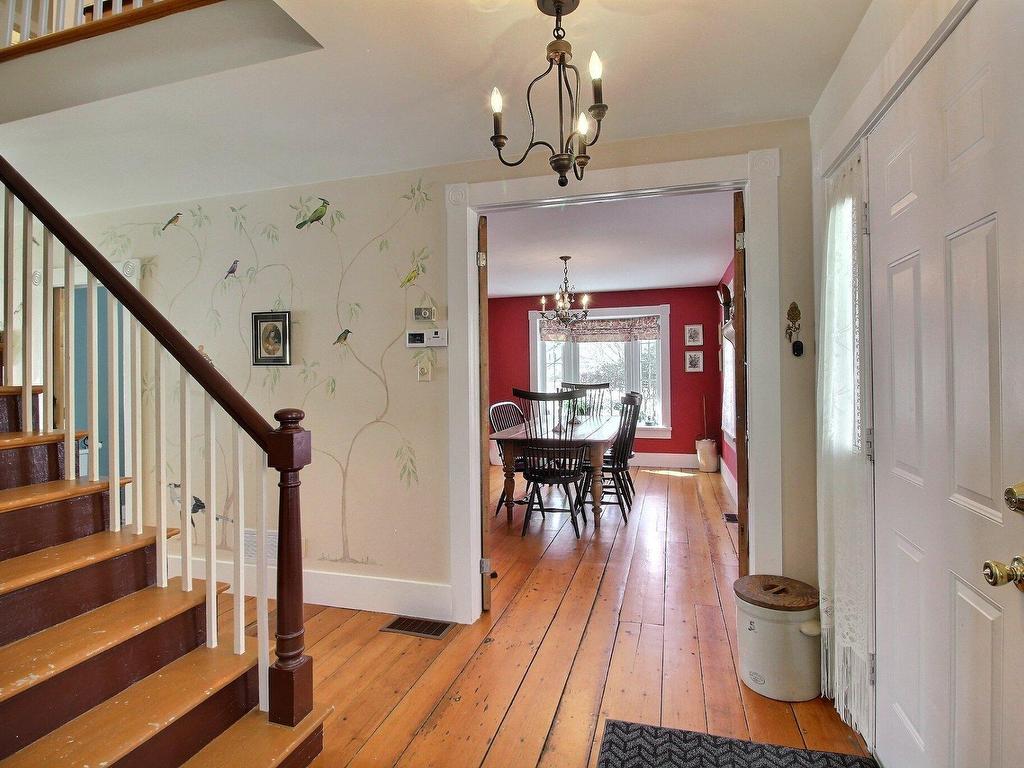 









18


Rue Meadow

,
Hatley - Municipalité,




QC
J0B4B0

