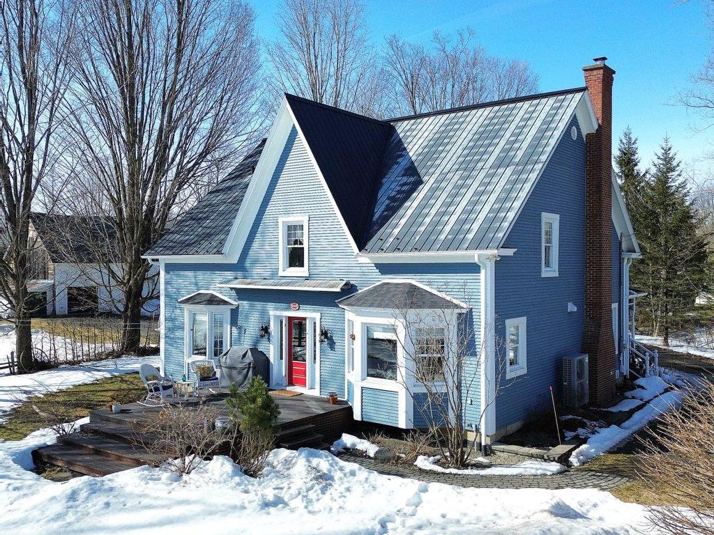 









18


Rue Meadow

,
Hatley - Municipalité,




QC
J0B4B0

