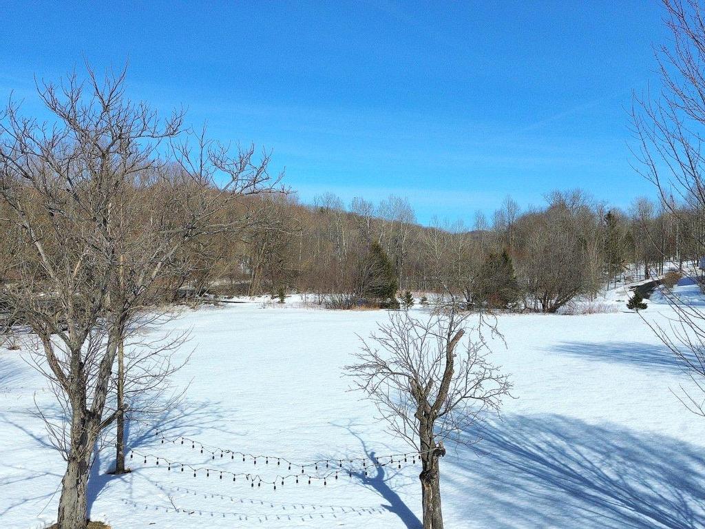 









18


Rue Meadow

,
Hatley - Municipalité,




QC
J0B4B0

